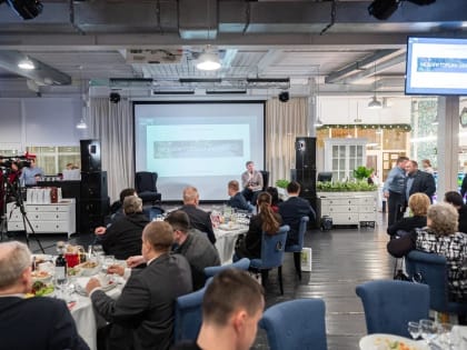 В Великом Новгороде бизнесмен Андрей Павлов представил свою книгу