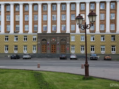 Стоянка и остановка на островках безопасности и направляющих островках теперь запрещена