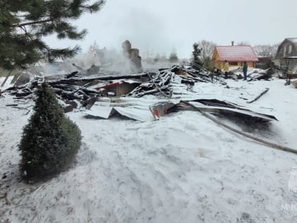 В Белой горе Новгородского района сгорел частный жилой дом