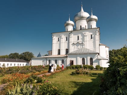 Митрополит Лев совершил Литургию и освящение плодов в праздник Преображения Господня