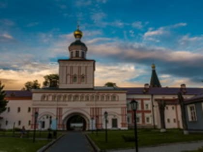 Митрополит Лев совершил утреню в Иверском монастыре