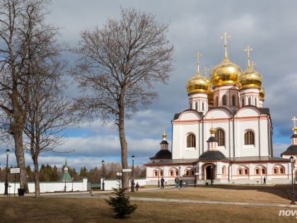 В новгородских монастырях объявлен денежный сбор для пострадавших жителей Новороссии