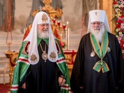 Патриарх Кирилл вручил митрополиту Льву орден преподобного Сергия Радонежского