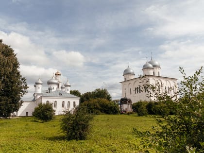 Митрополит Лев и епископ Арсений совершили Литургию в день памяти святой равноапостольной княгини Ольги