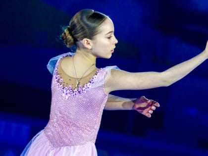 Одна из сильнейших фигуристок среди юниоров выступила на ледовом шоу Евгения Плющенко в Великом Новгороде