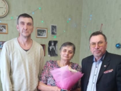 Ветераны Новгорода навестили мать погибшего военнослужащего