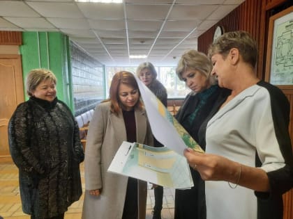 «Партийный десант» «высадился» на значимых объектах Шимска и Сольцов