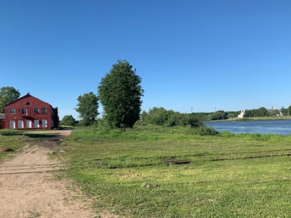 Было — стало: Софийская набережная в Великом Новгороде