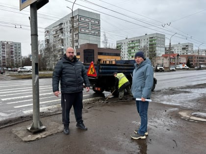 В городе проверили обледенелые дороги, о которых рассказали в соцсети новгородцы