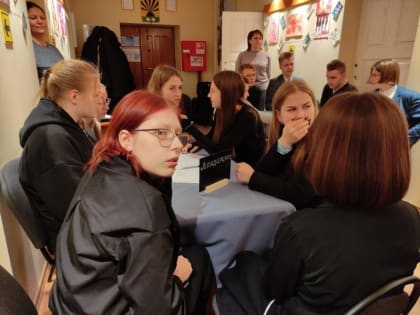 Путешествие в «Историю новогодних игрушек»