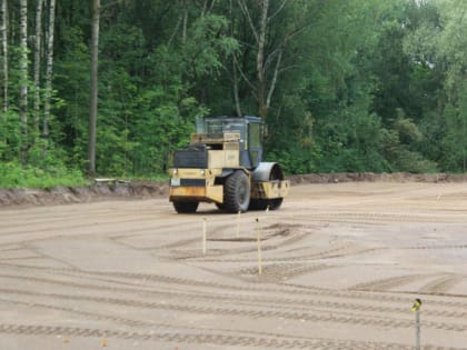 Около новгородского музея «Витославлицы» строят сдвоенную парковку