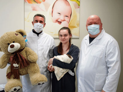 Первенцем 2025 года в Великом Новгороде стала девочка Александра