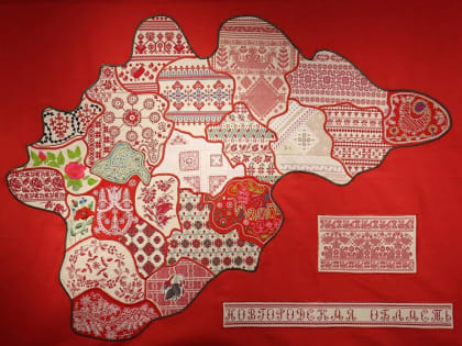 Мастерицы из Валдая и Марёва представили карту Новгородской области на фестивале «Вышитая Россия»