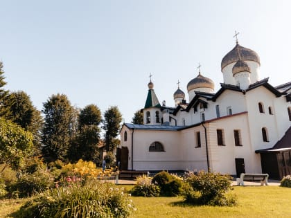 Митрополит Лев призвал верующих в скорбях обращаться ко Господу с сердечной молитвой