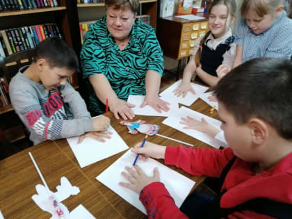 Познавательные часы "Дымковская игрушка"