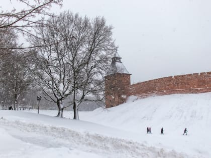 В НовГУ вышла монография об исследованиях городской идентичности