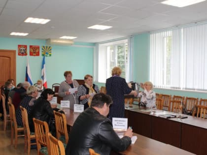 Состоялось очередное заседание Думы Окуловского муниципального района