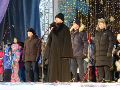 В Великом Новгороде отмечают праздник Рождества Христова