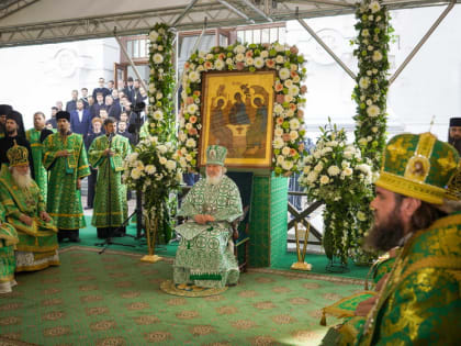 Архиереи Новгородской митрополии приняли участие в Патриарших богослужениях в Троице-Сергиевой Лавре