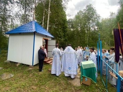 Митрополит Лев совершил Литургию и освящение новой часовни в деревне Марково