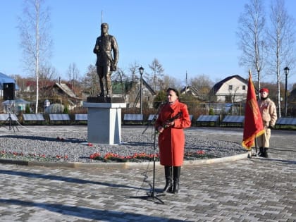 В Старой Руссе состоялись церемонии захоронения останков советских солдат