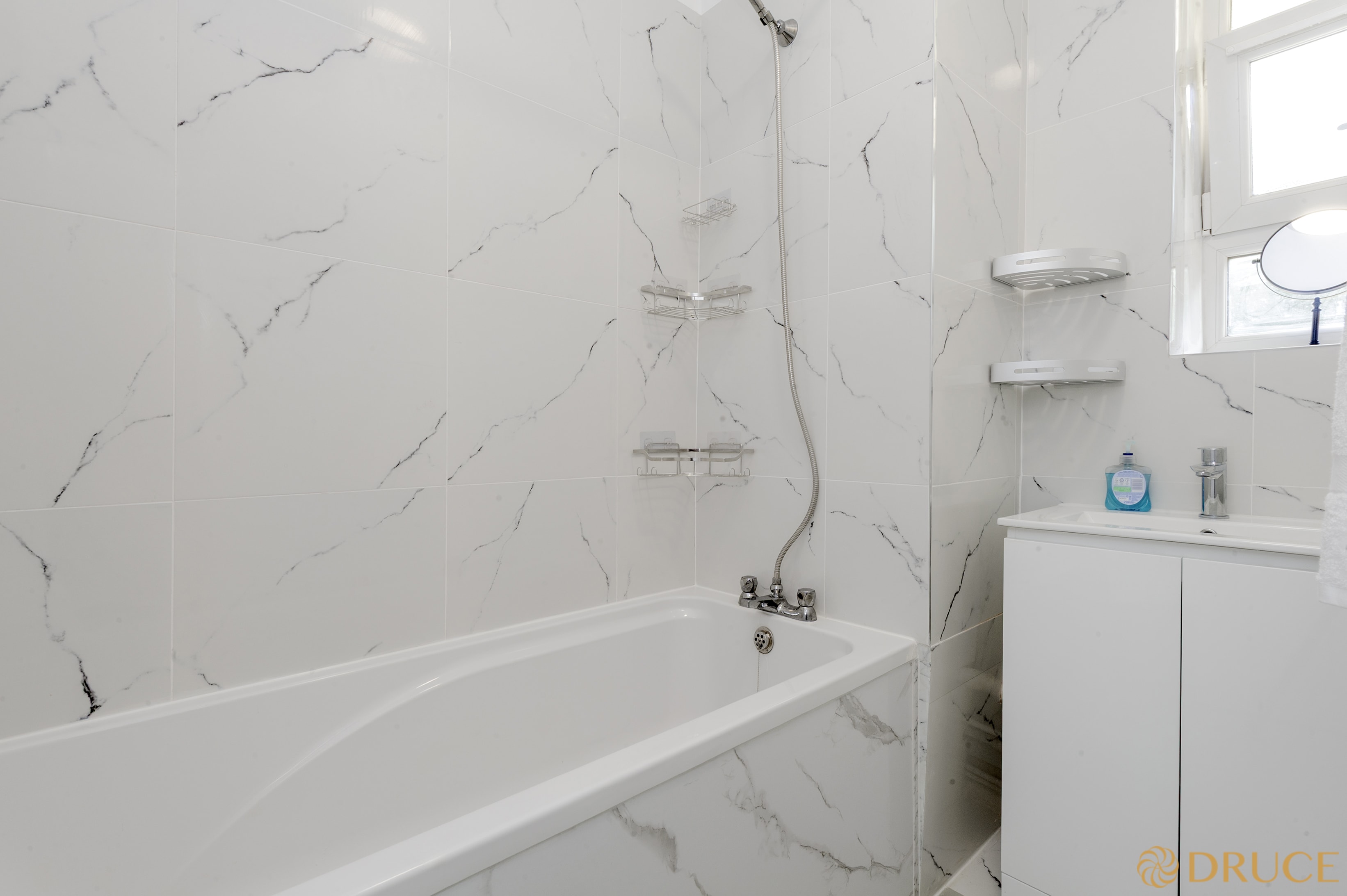 2 thackeray ct-9640.jpg