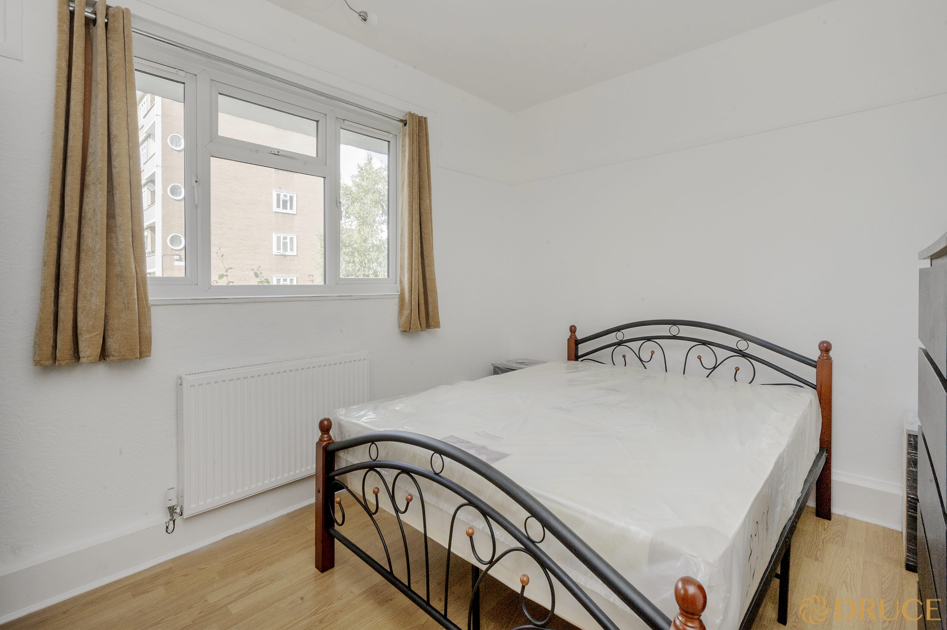 2 thackeray ct-9644.jpg