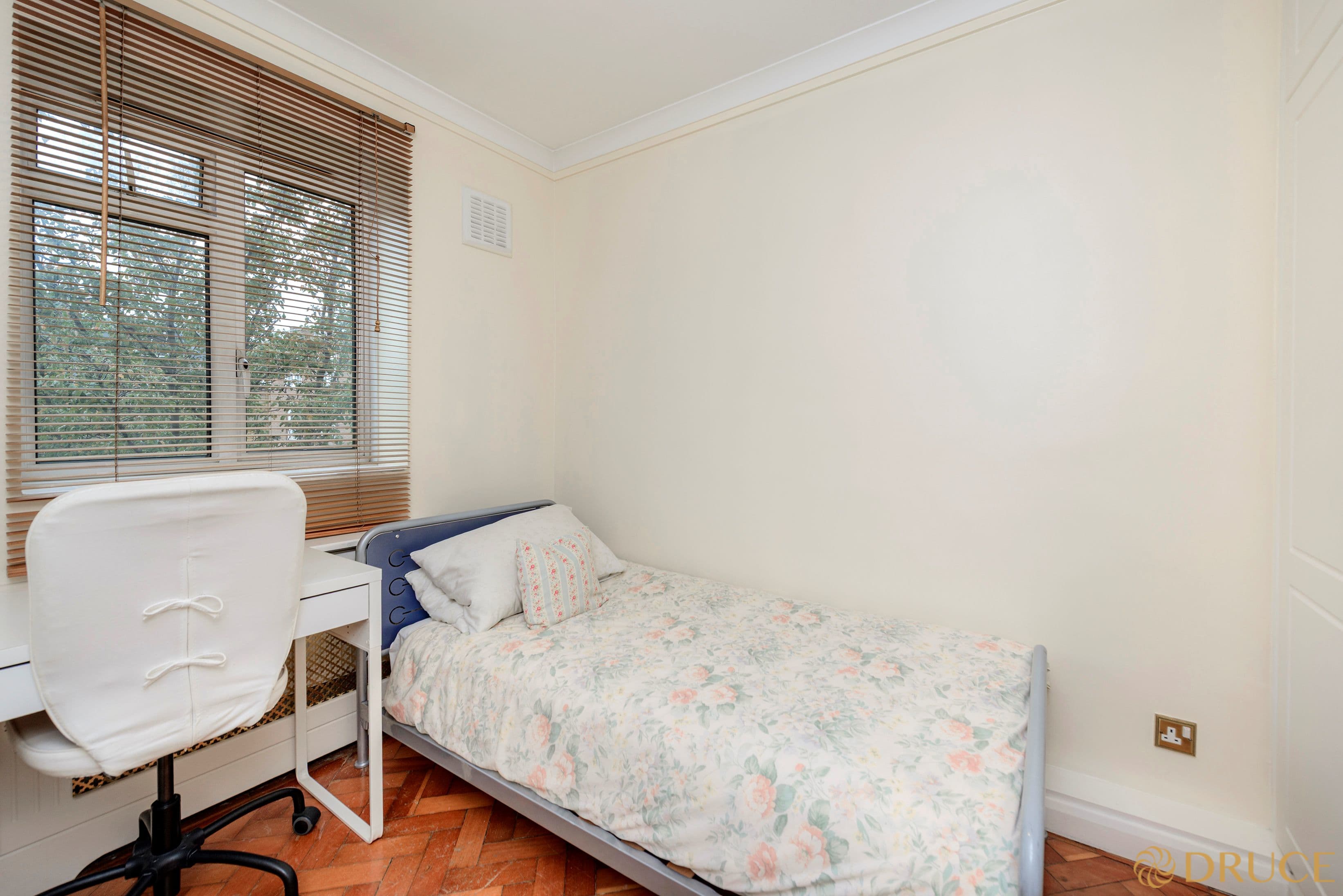 80 chelsea manor ct-0635.jpg