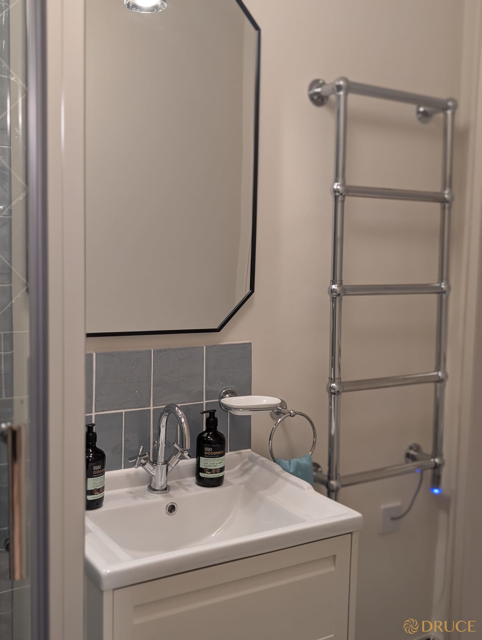 PHOTO-2025-12-19-11-11-37 (3).jpg