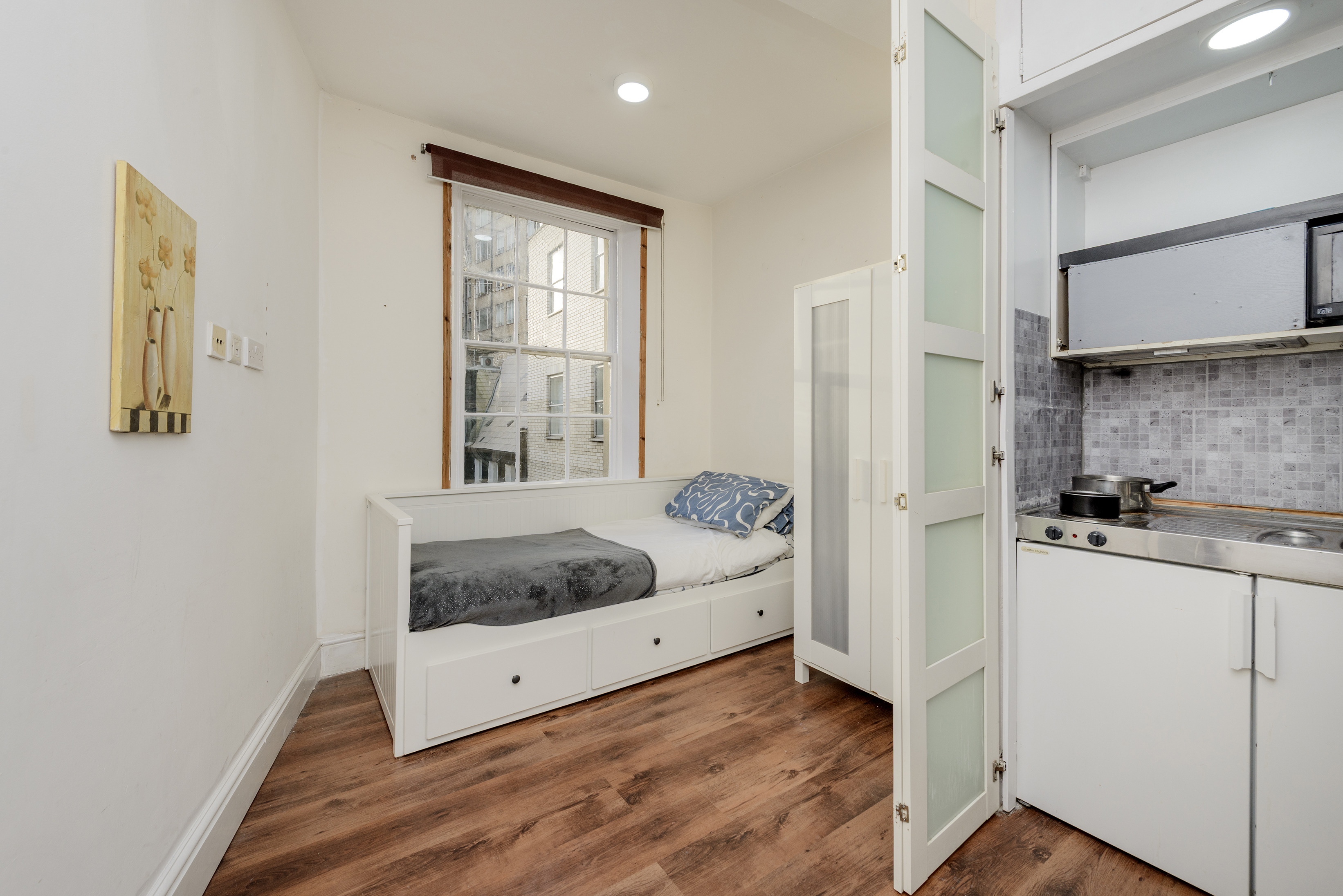 3@125 aldergate st-7181.jpg