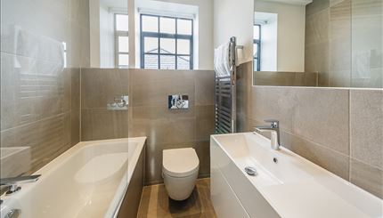 15 Palace Wharf 6.jpg