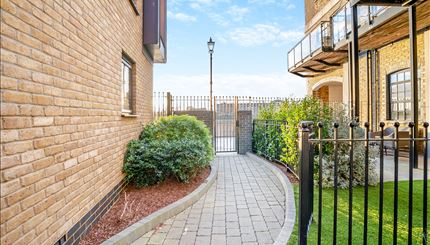 13 Palace Wharf 9.jpg