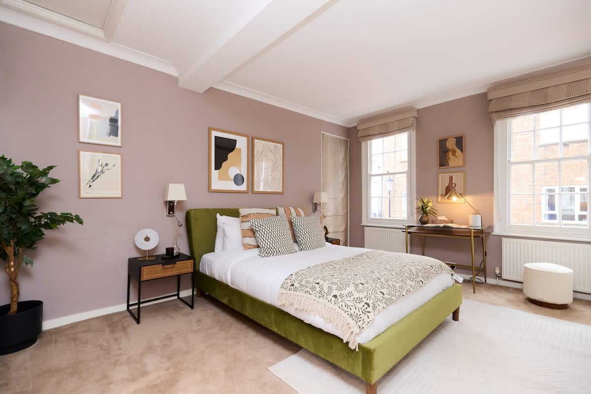 3 Uxbridge St 12.jpeg