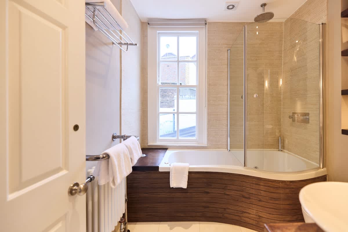 3 Uxbridge St 9.jpeg