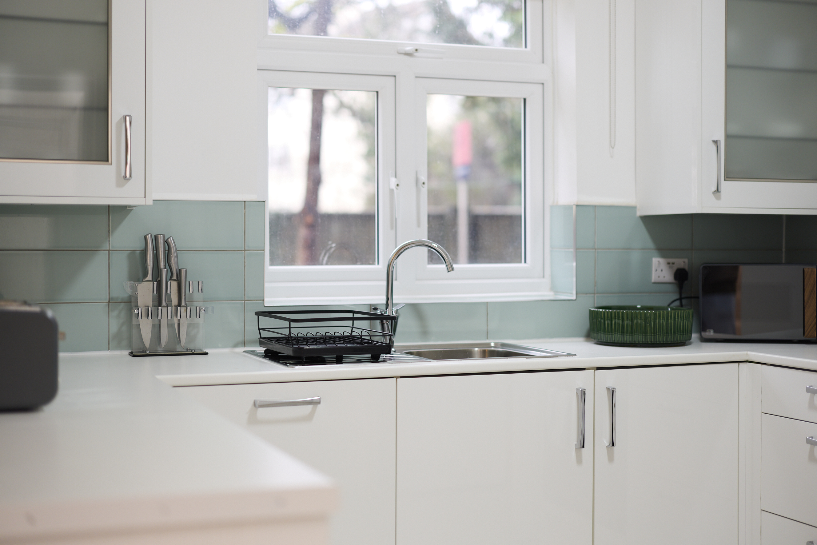 LN RAV 16 KITCHEN_014.jpg