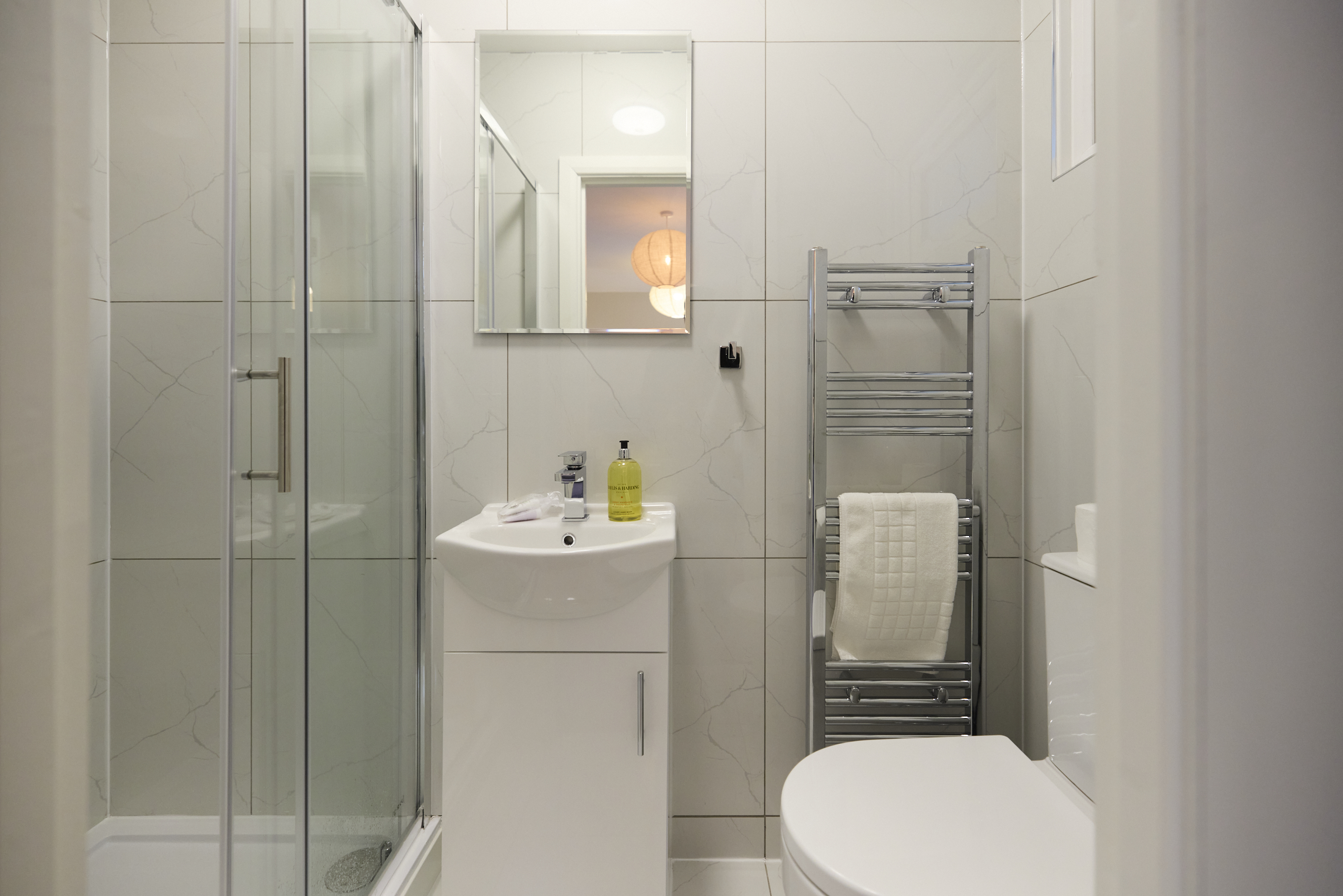 LN RAV 16 BEDROOM 1_020.jpg