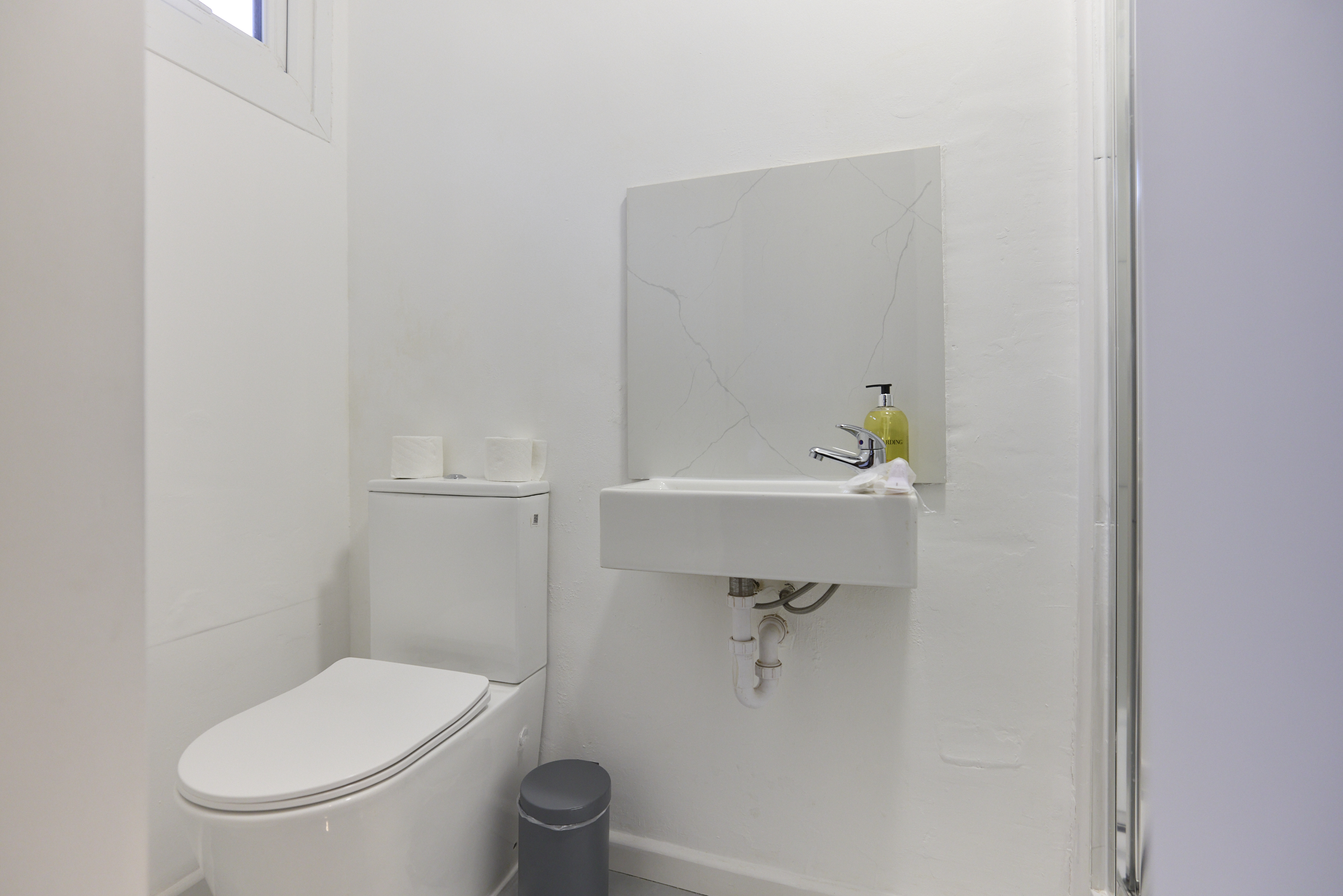 LN RAV 16 BEDROOM 2_030.jpg