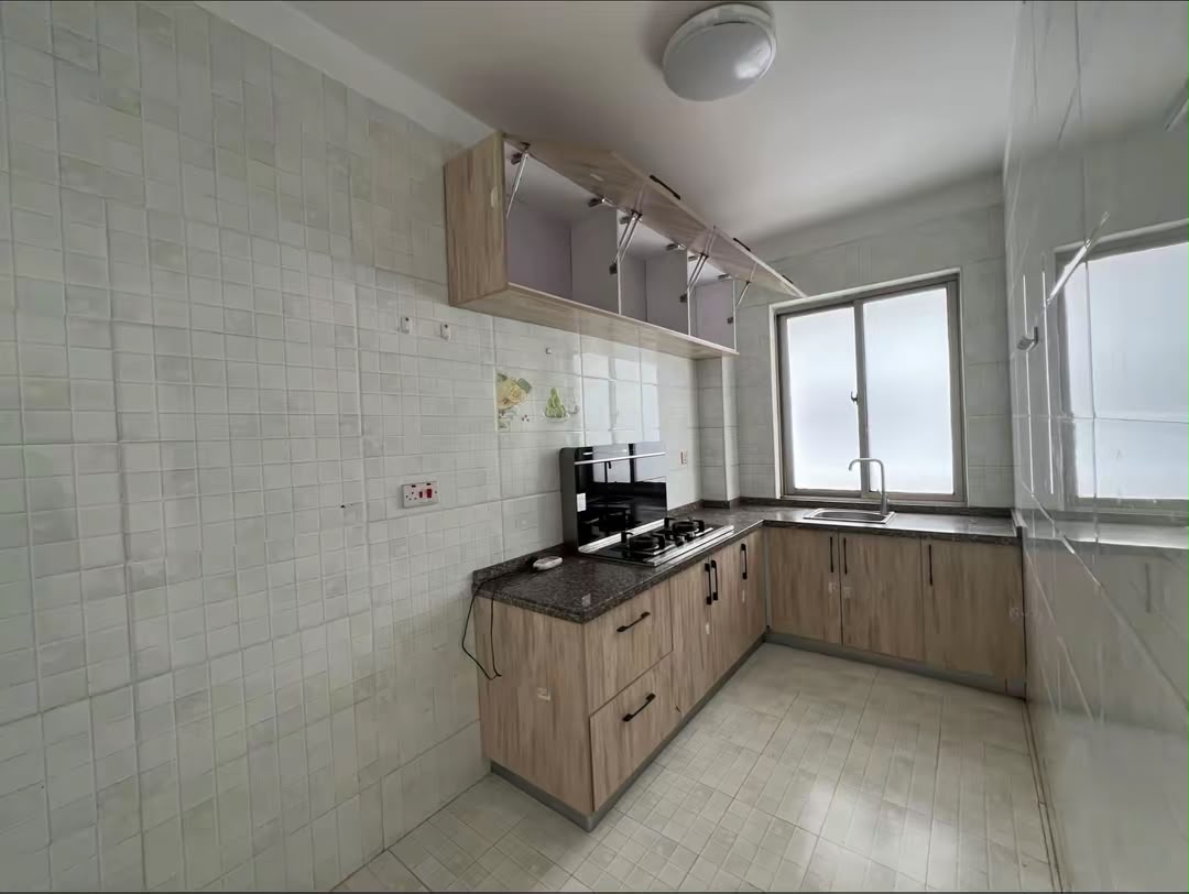 1 bedroom with a closed kitchen and a swimming pool in kileleshwa