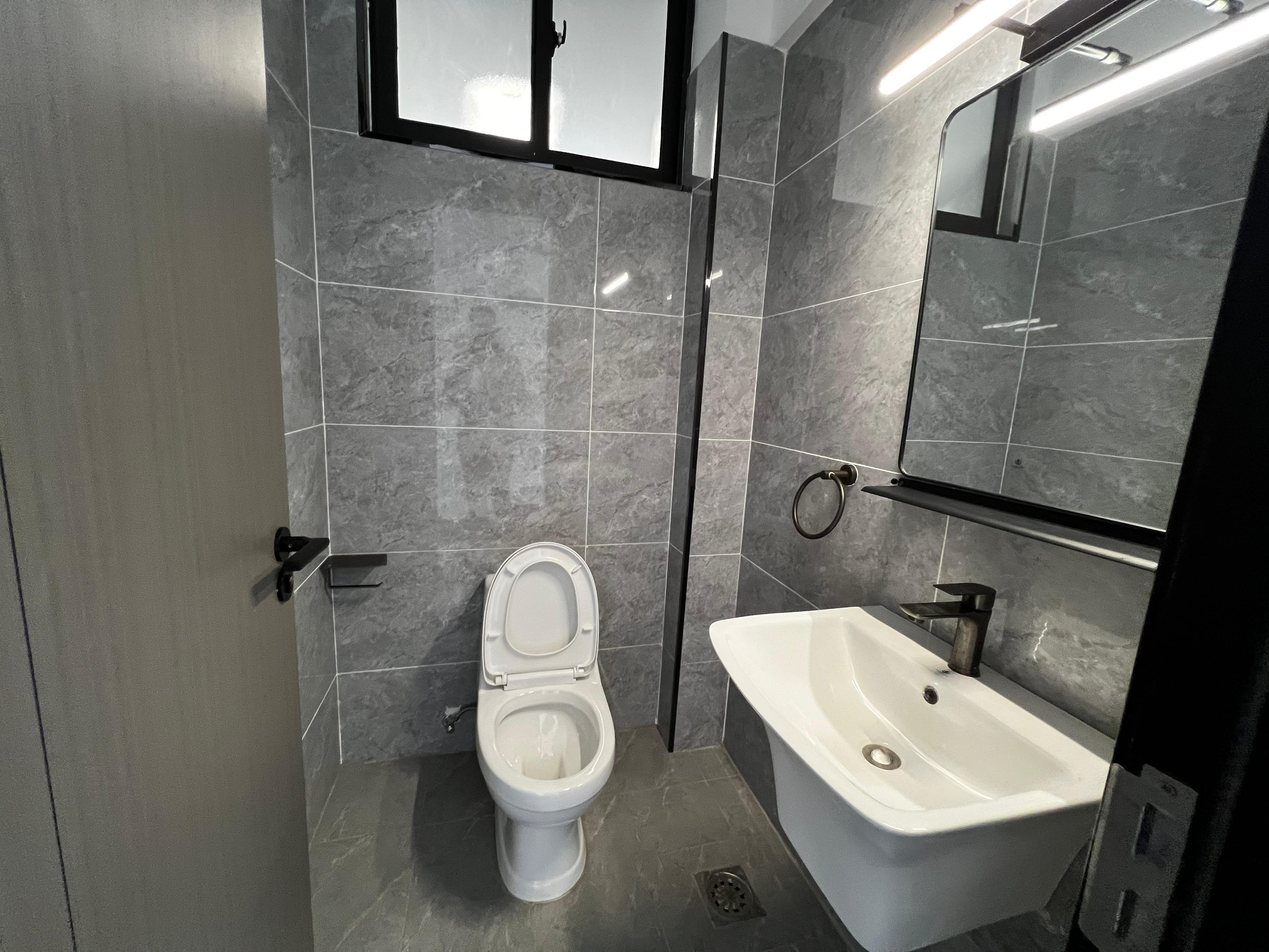 4 bedroom plus sq apartment
