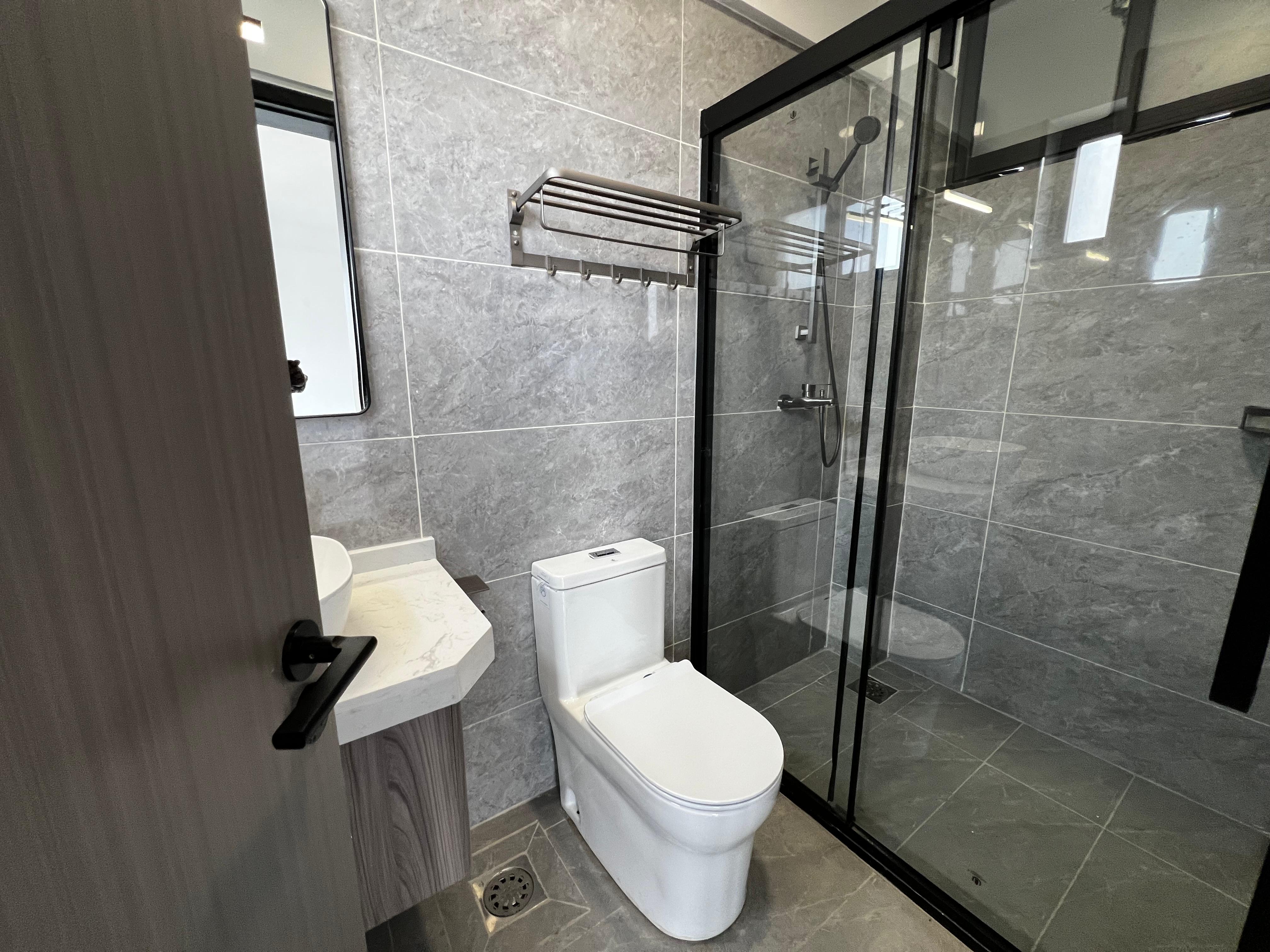 4 bedroom plus sq apartment