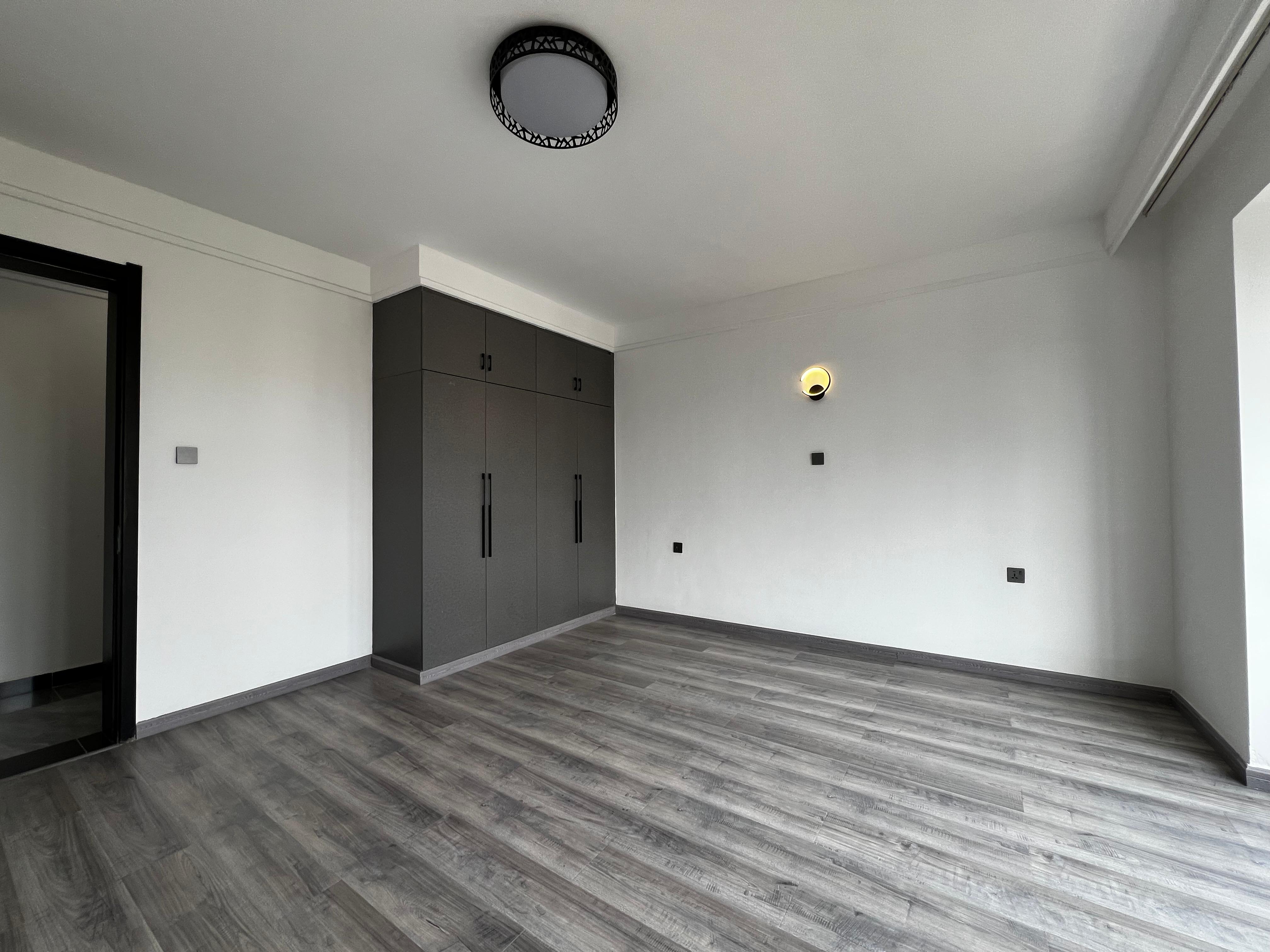 5 bedroom plus sq apartment in Lavington