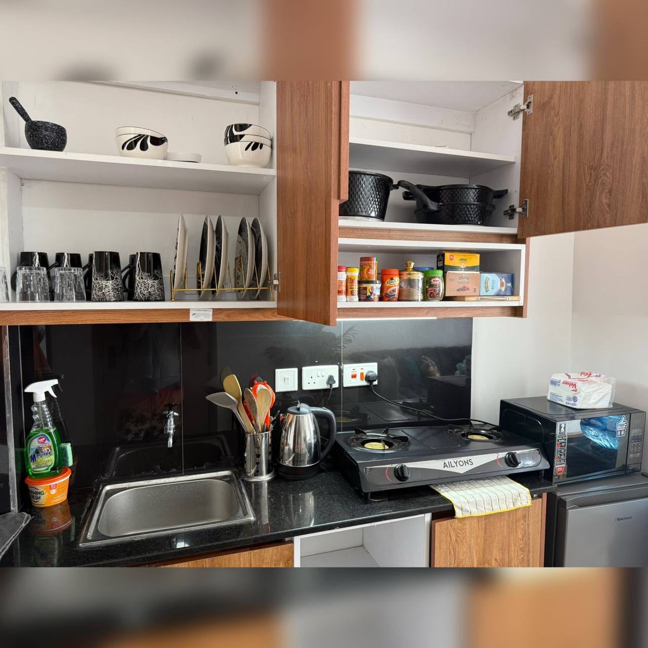 1 bedroom Airbnb available in Royambu