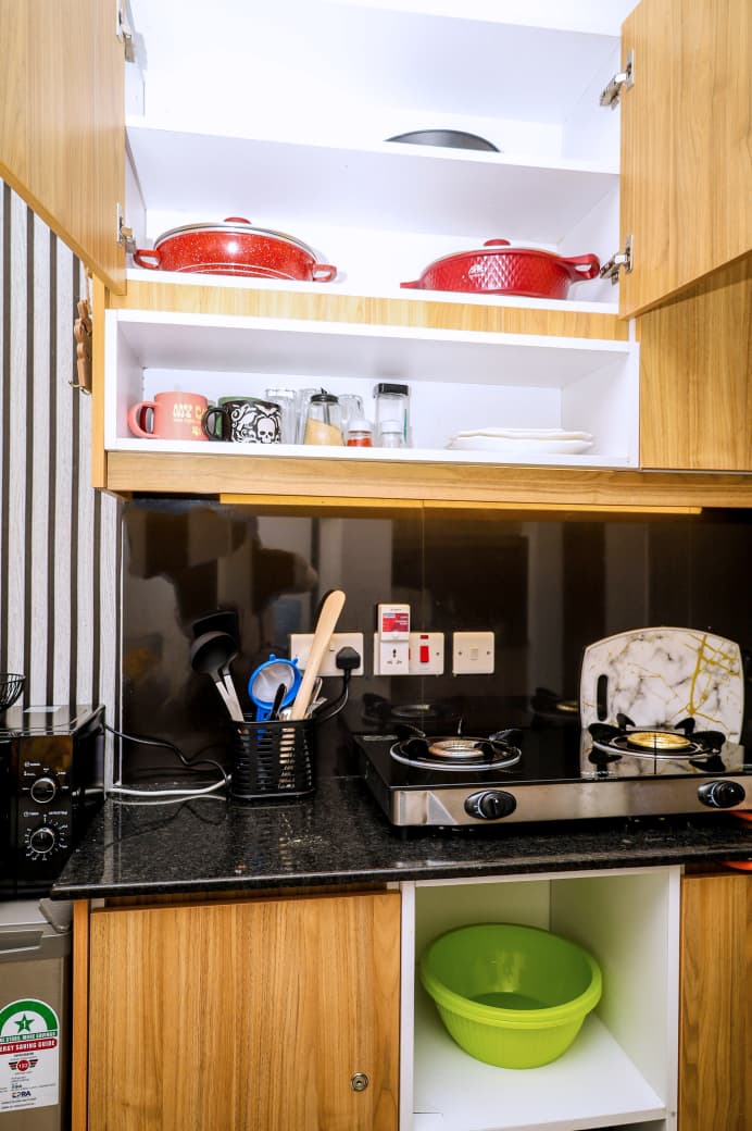 studio airbnb available in Roysambu