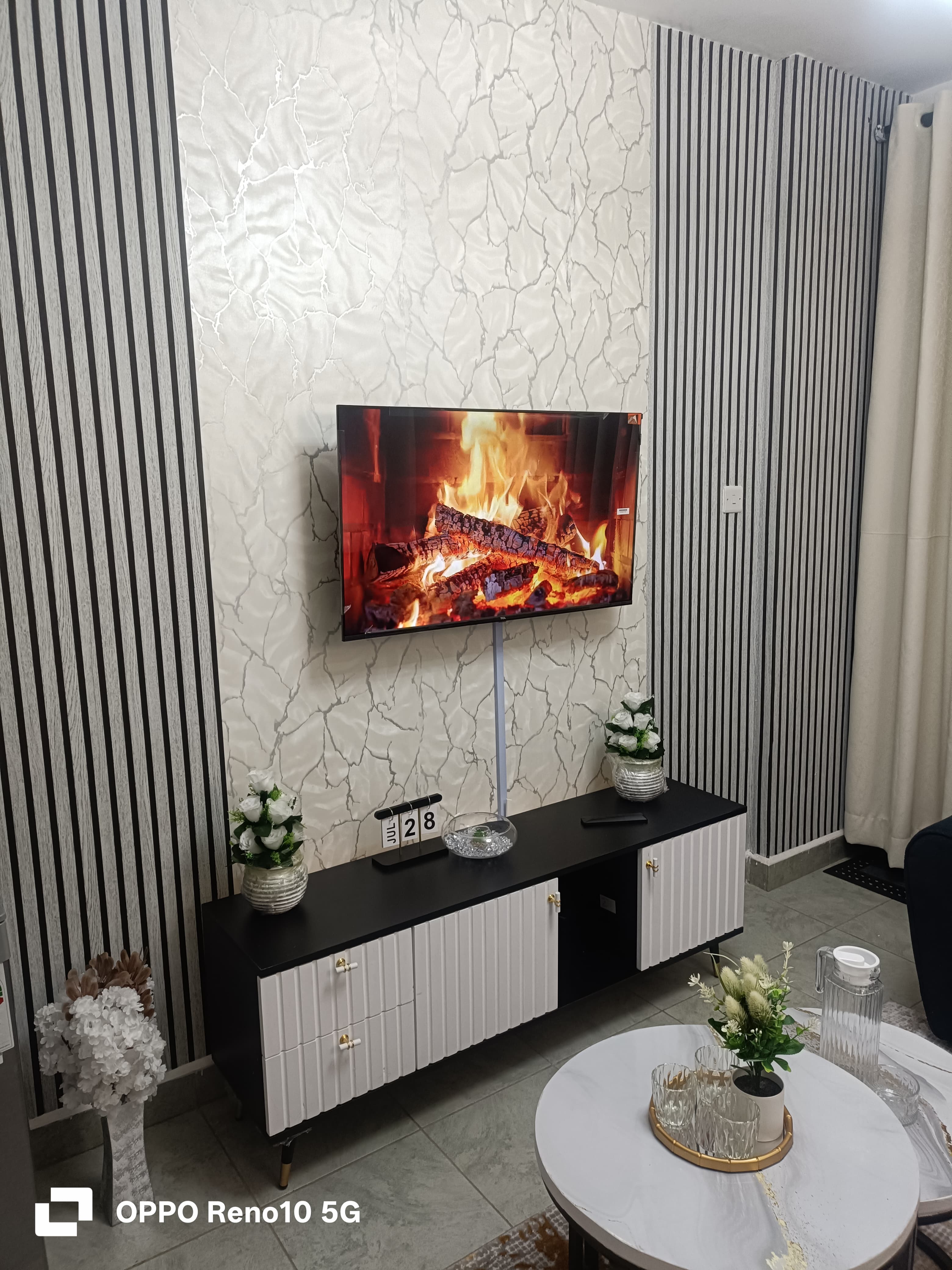 1-bedroom Airbnb available in Roysambu