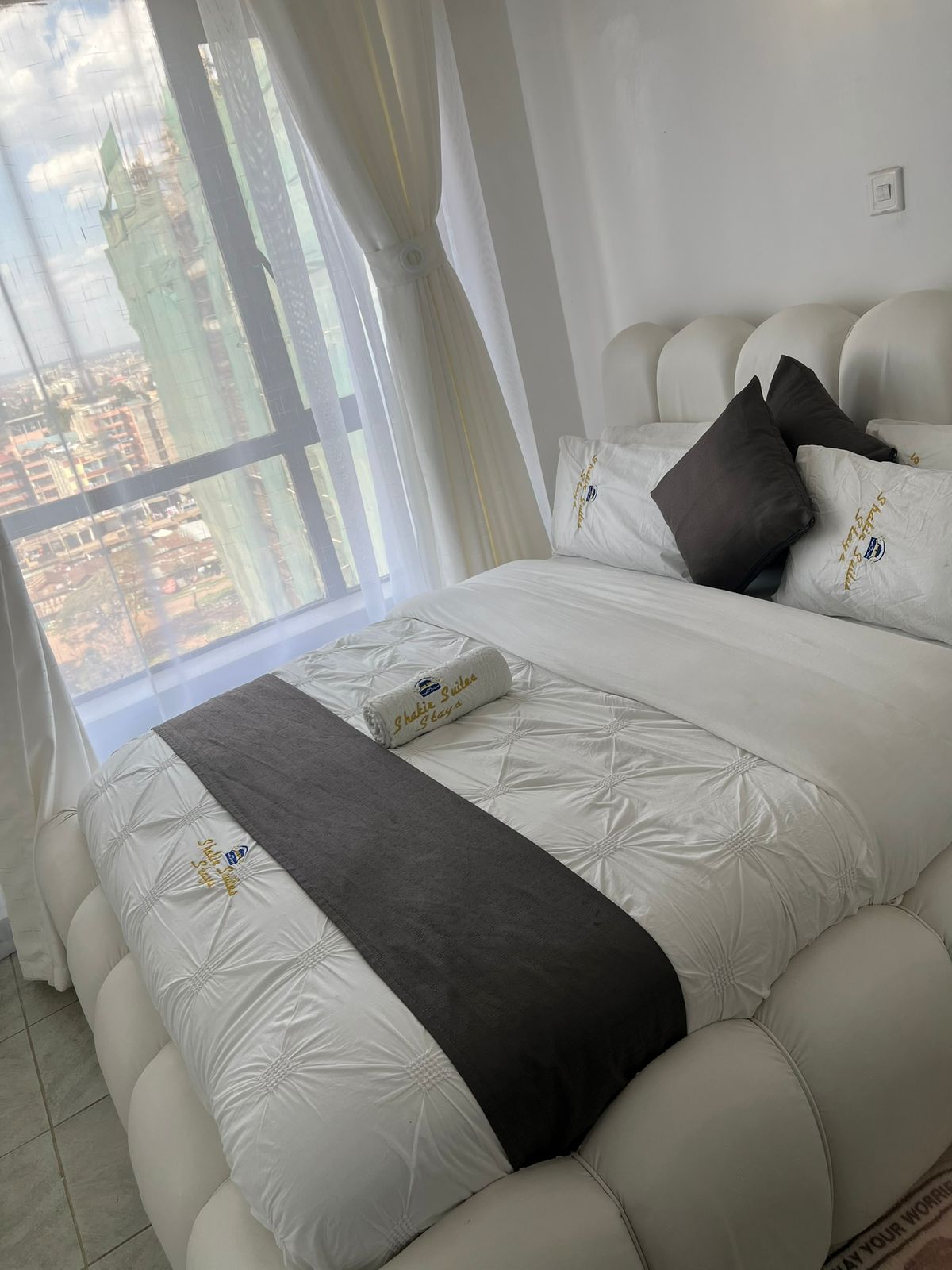 1 bedroom Airbnb available in roysambu