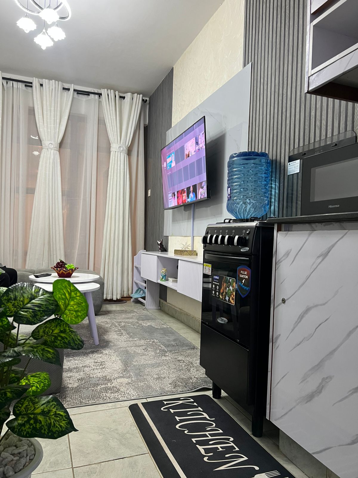 1 bedroom Airbnb available in roysambu