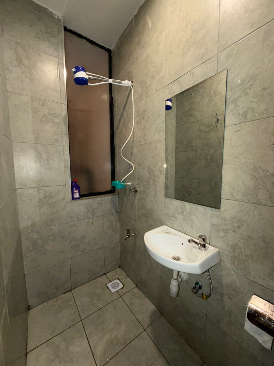 1-bedroom Airbnb available in  Roysambu