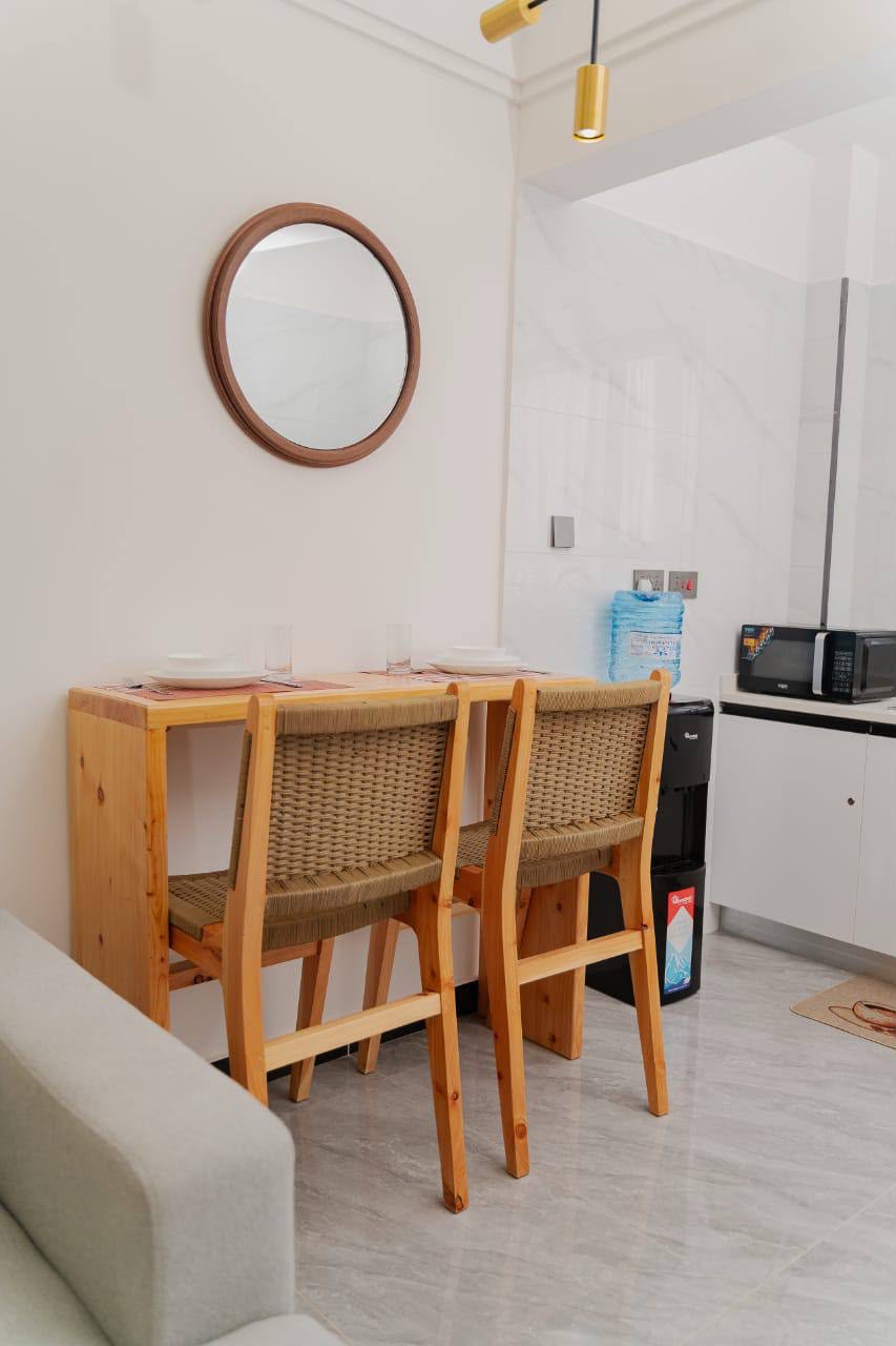 1 bedroom airbnb in lavington