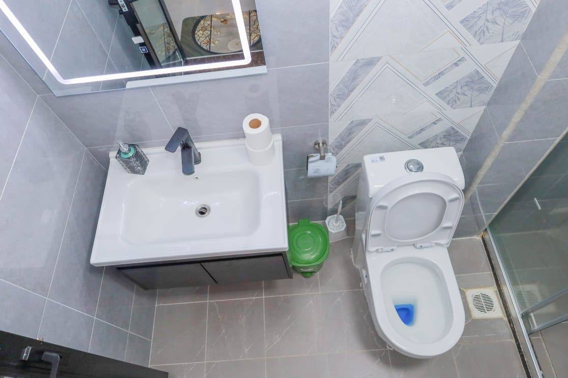 1 bedroom airbnb in lavington