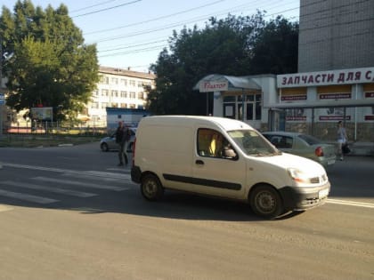 На Крымской 82-летний водитель сбил девушку и 4-летнего мальчика